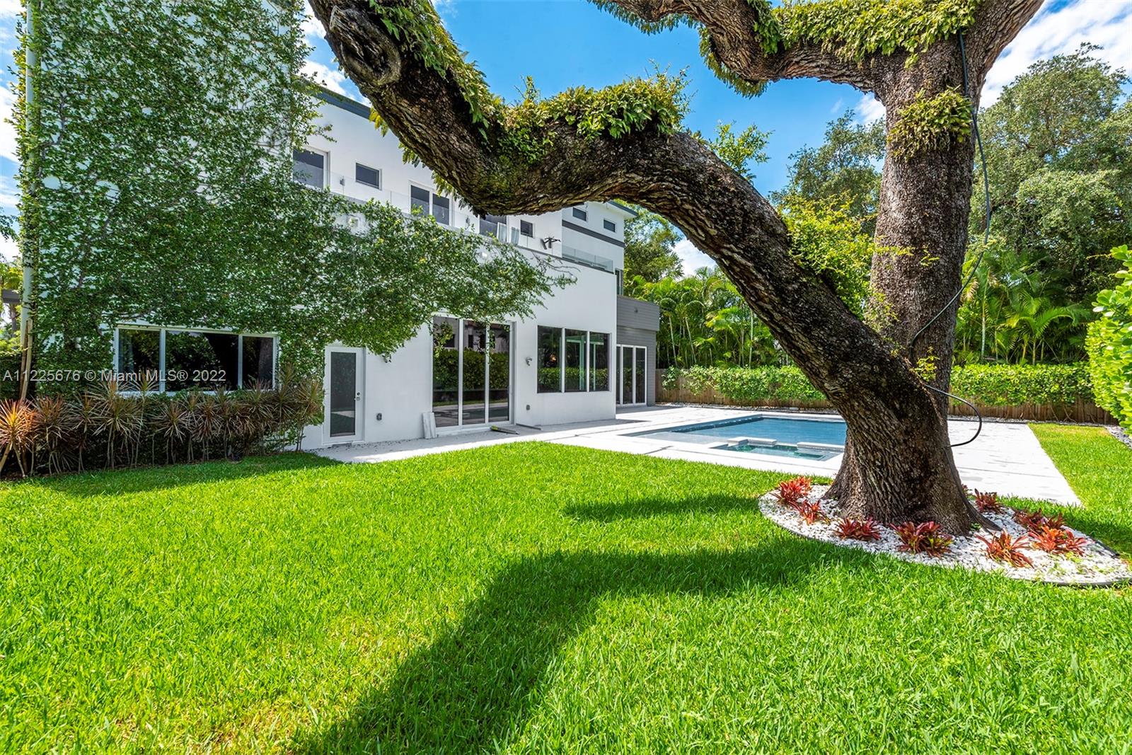 OAK HAMMOCK ESTATES - Residential