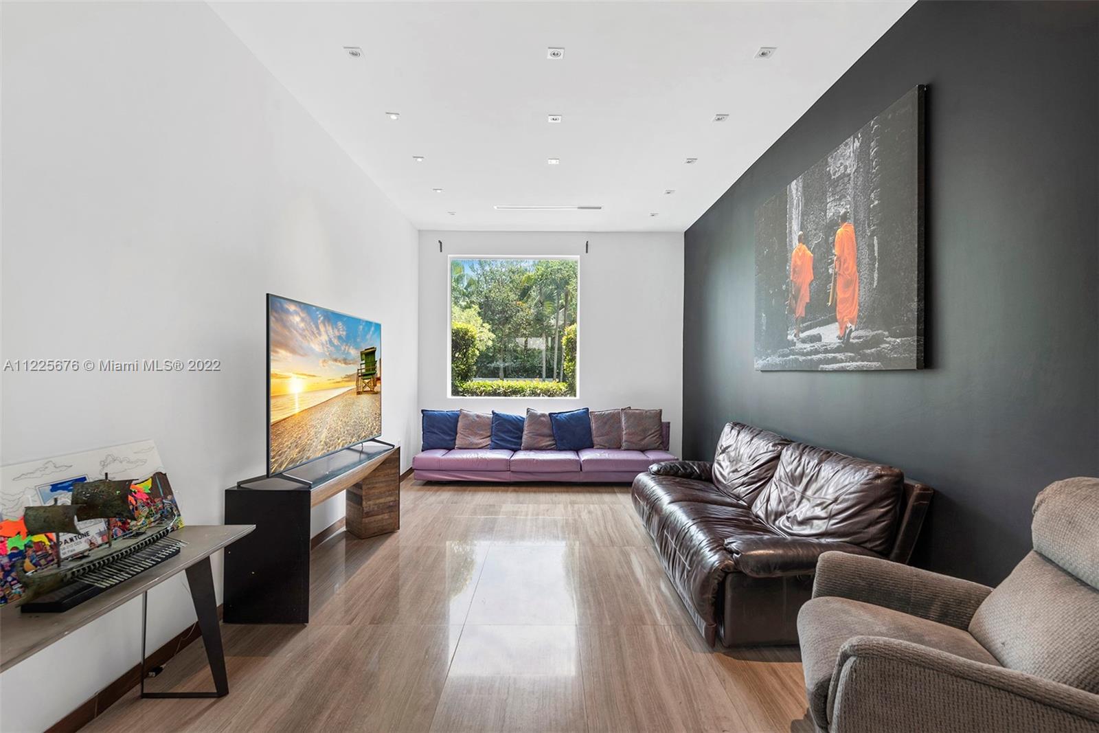 OAK HAMMOCK ESTATES - Residential