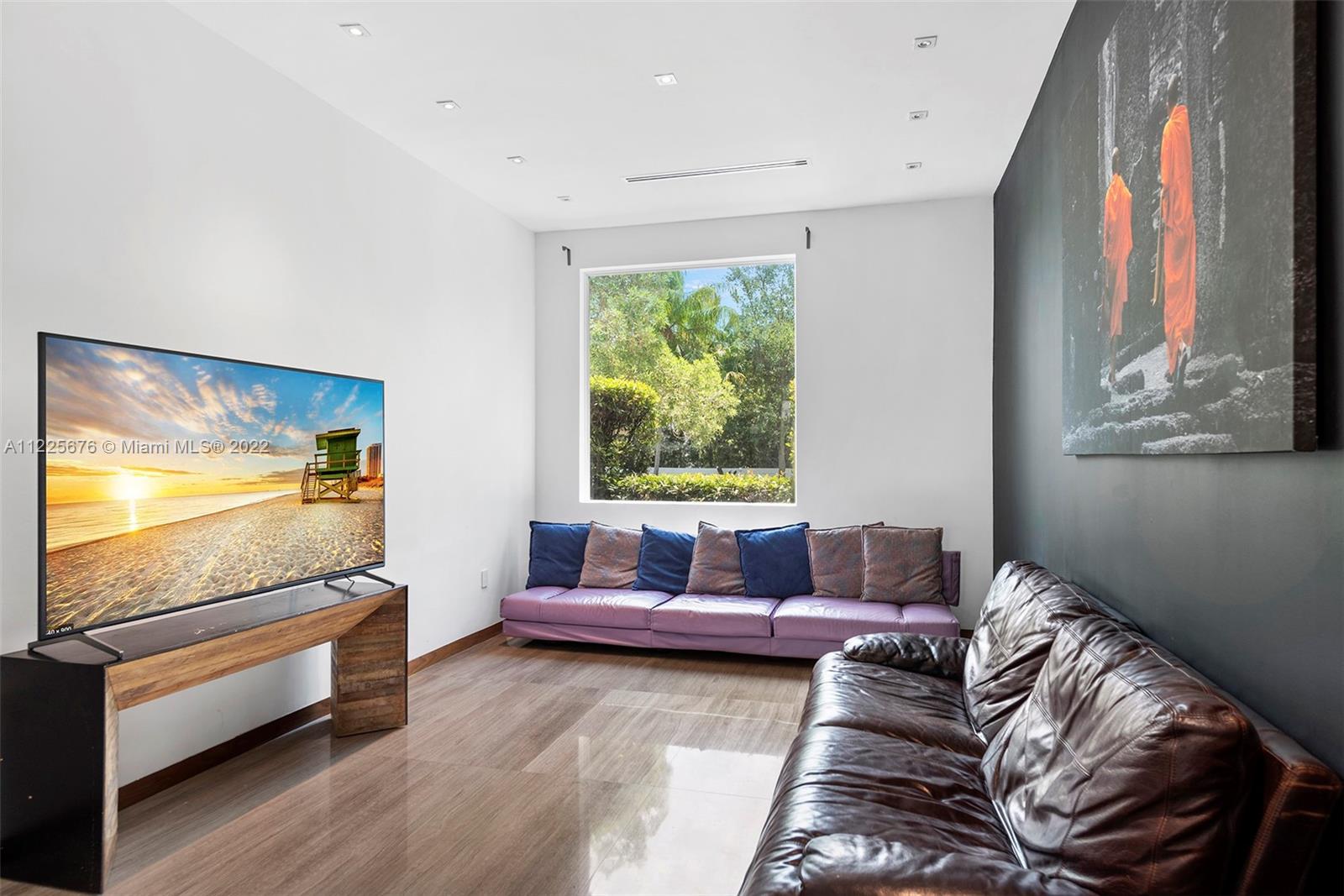 OAK HAMMOCK ESTATES - Residential