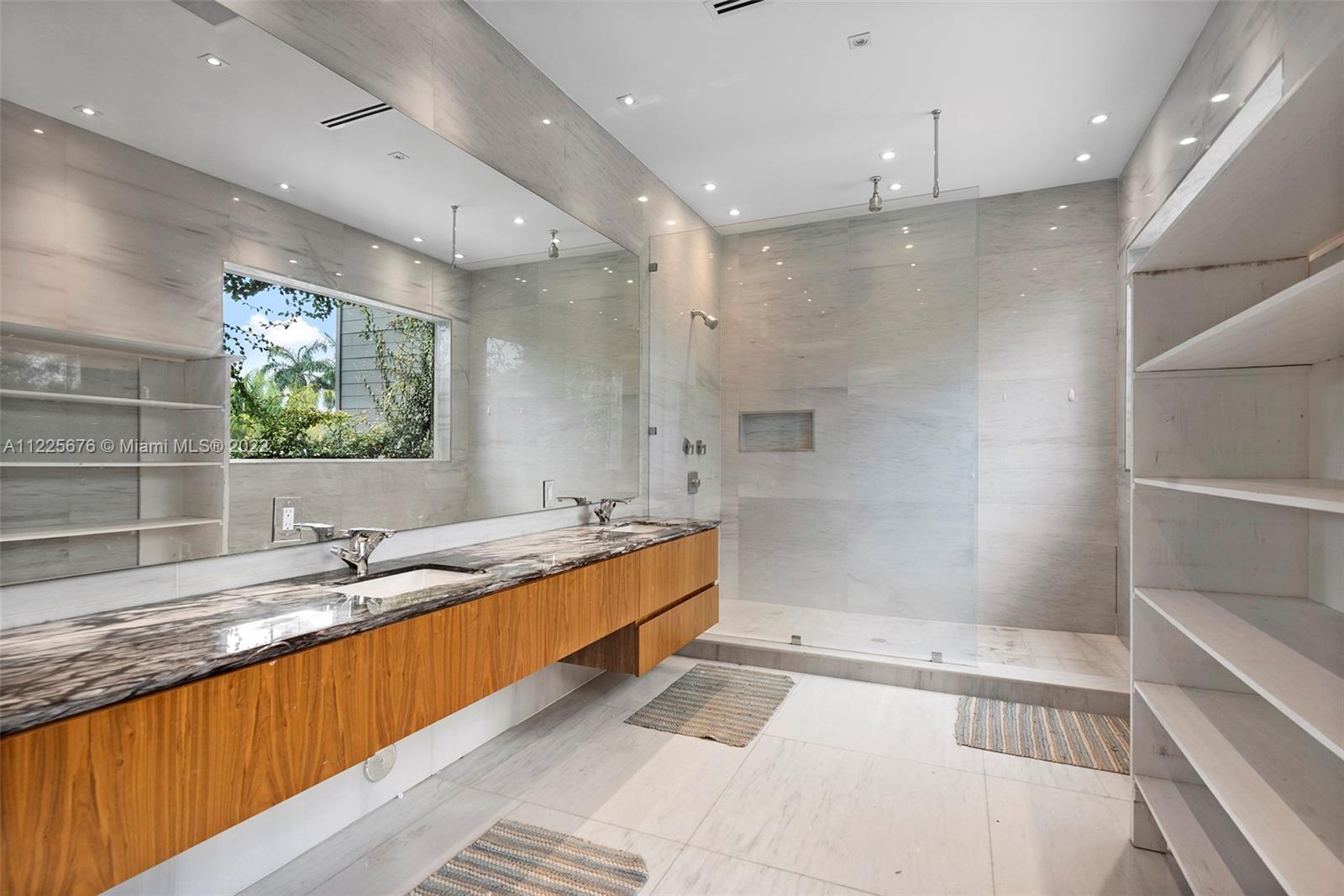 OAK HAMMOCK ESTATES - Residential