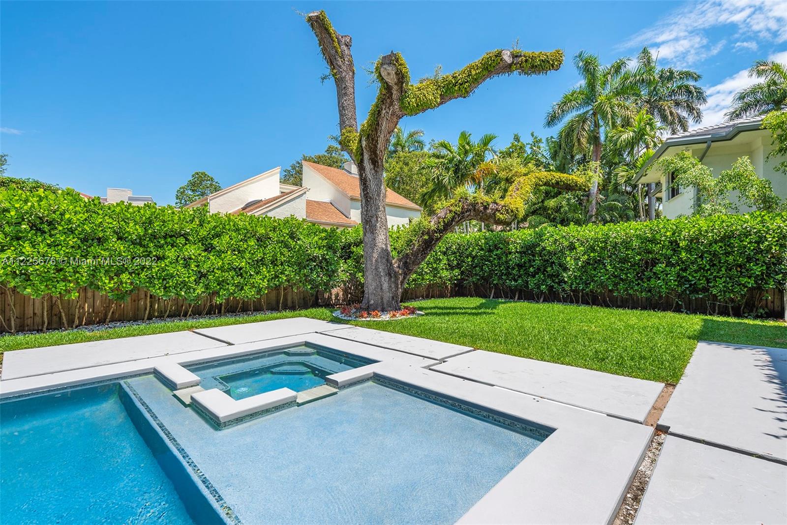 OAK HAMMOCK ESTATES - Residential