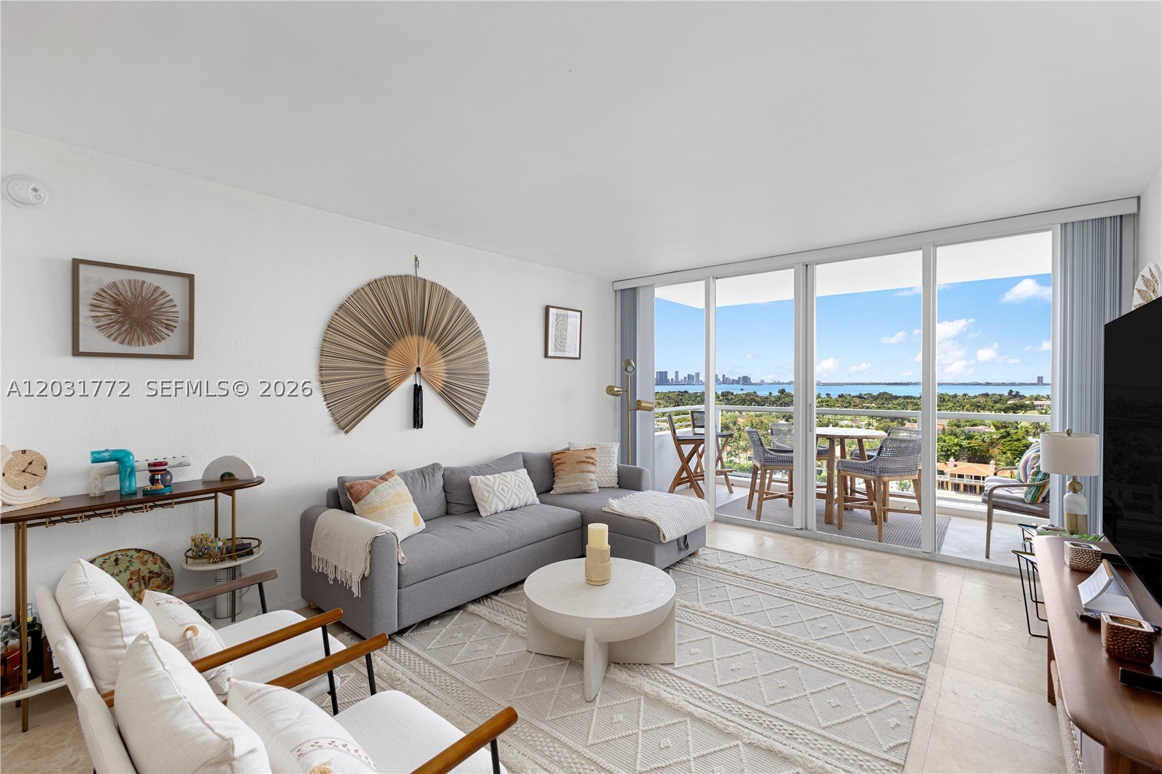 5600 Collins Ave 14R