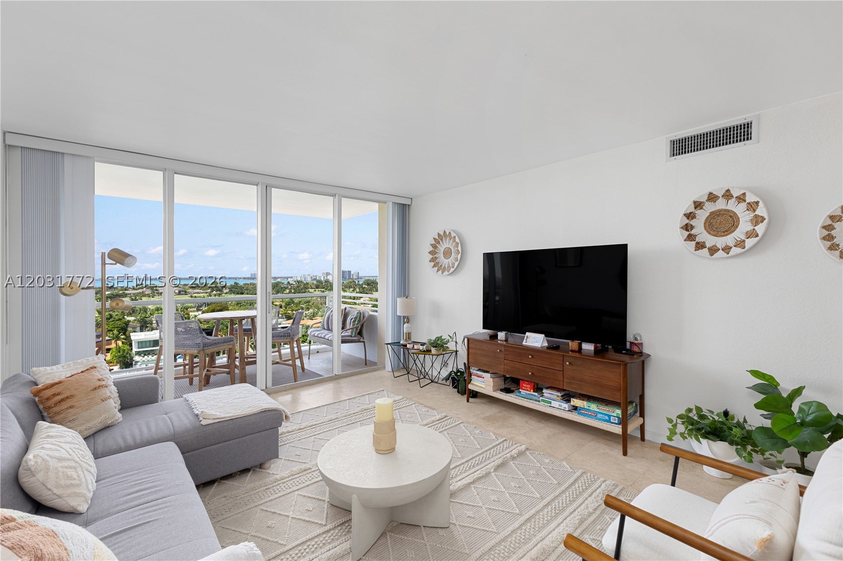 5600 Collins Ave 14R