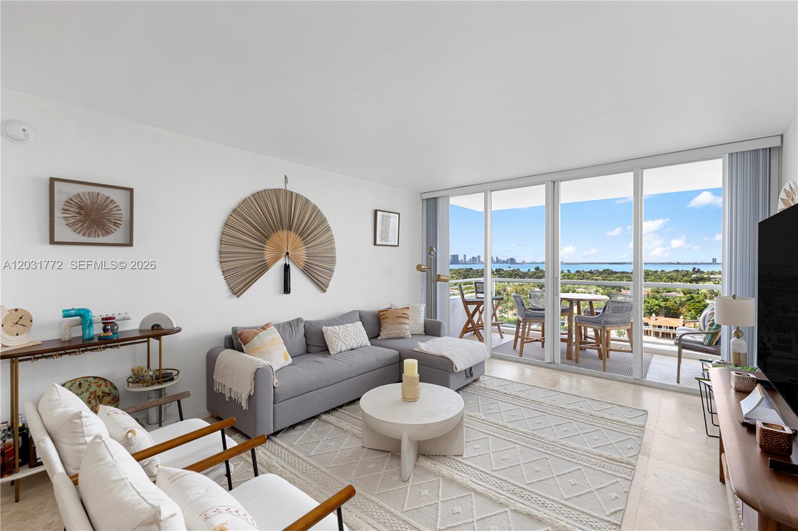 5600 Collins Ave 14R