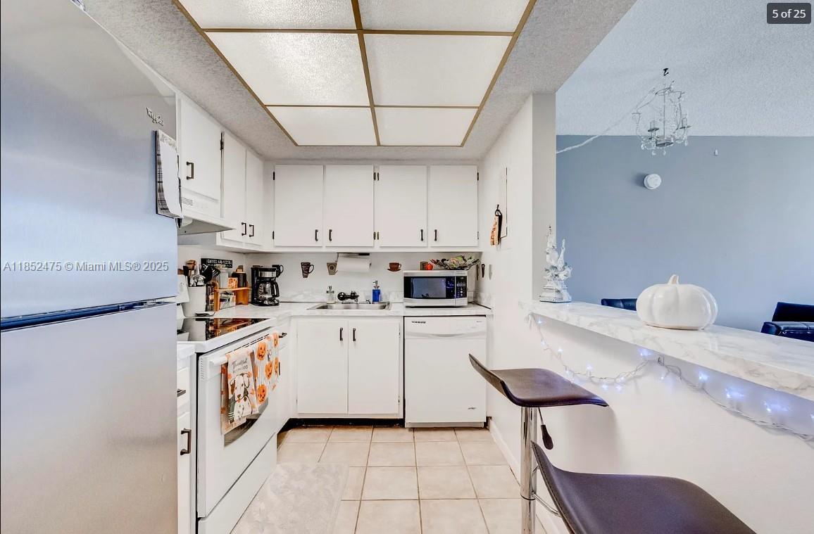 INVERWOOD CONDO - Residential Lease