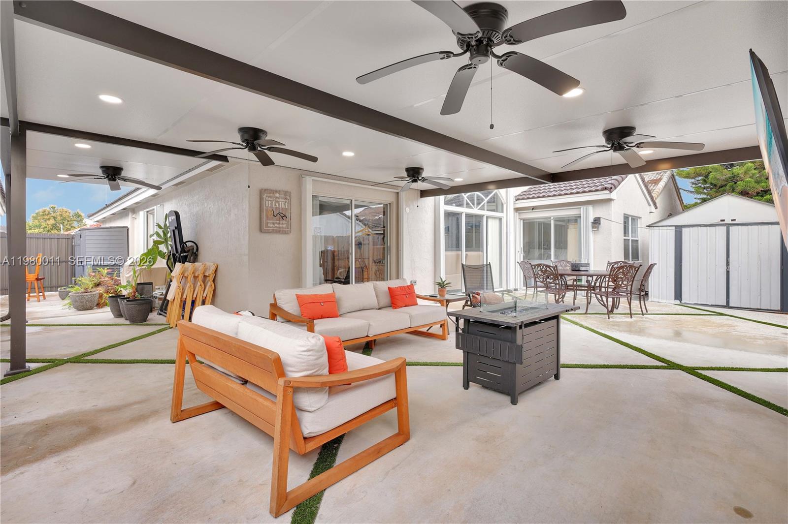 LAGO MAR SOUTH 2ND ADDN - Residential