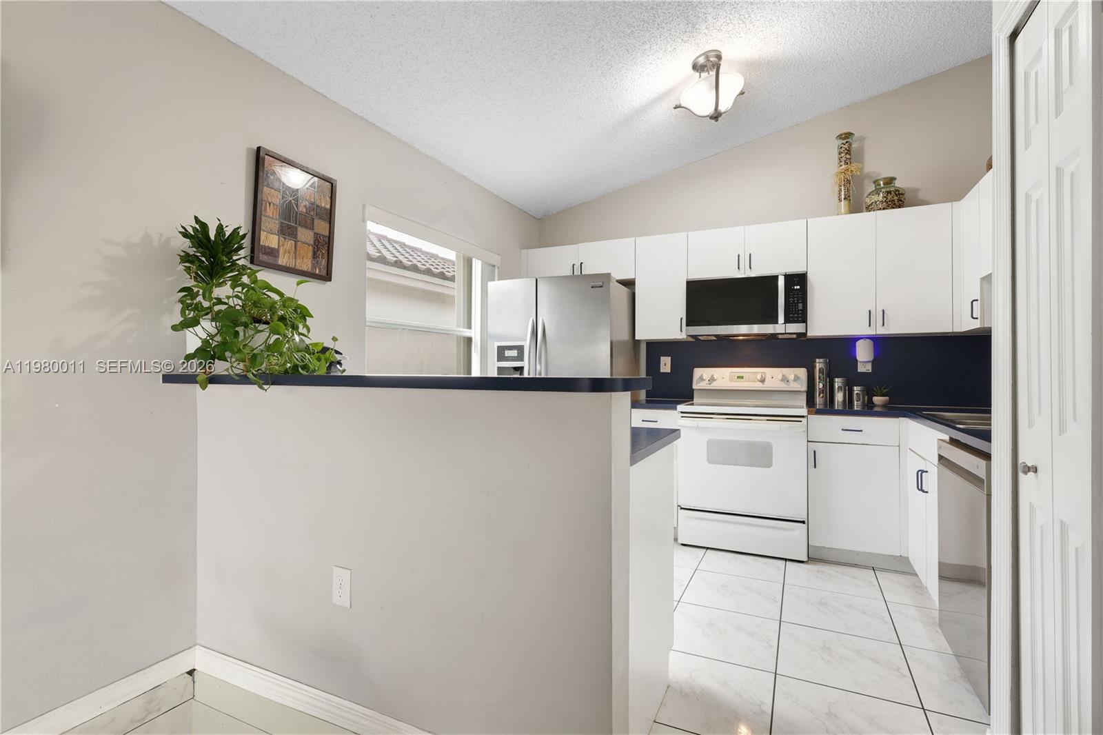 LAGO MAR SOUTH 2ND ADDN - Residential