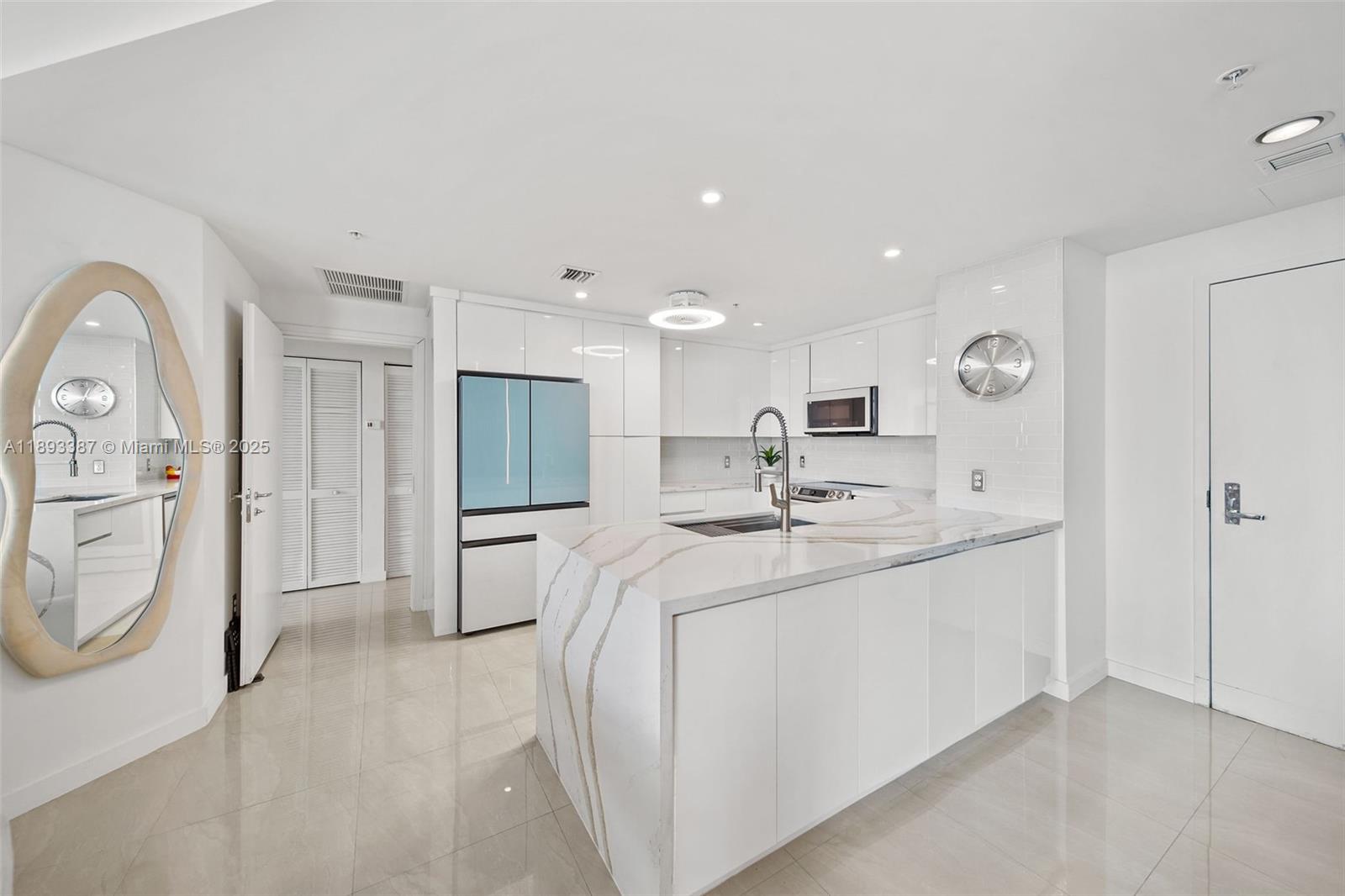 Met 1 - Residential Lease