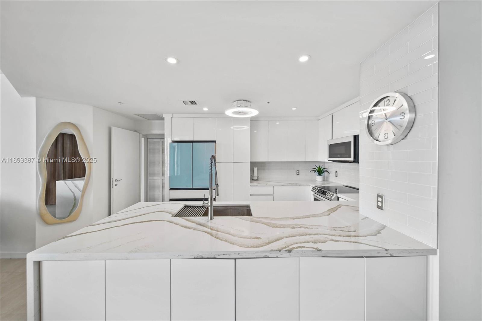 Met 1 - Residential Lease