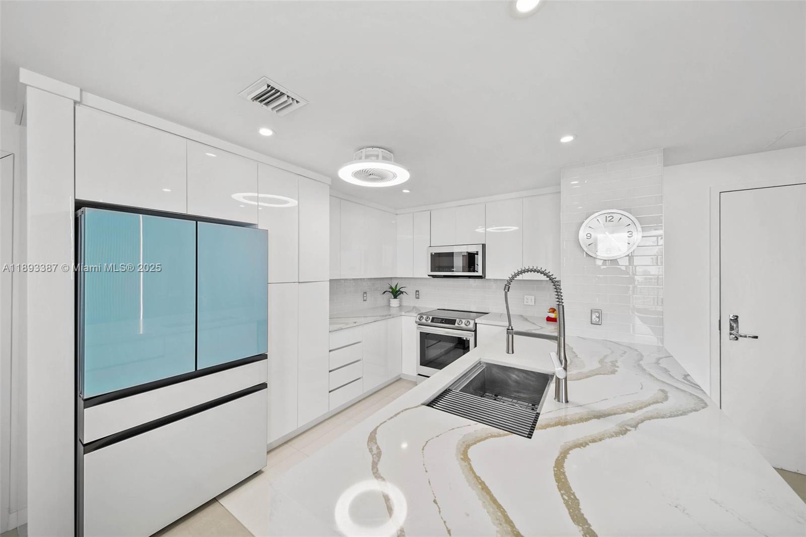 Met 1 - Residential Lease