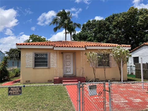 Photo of 151 E 16th St, Hialeah, FL 33010 (MLS # A12035373)