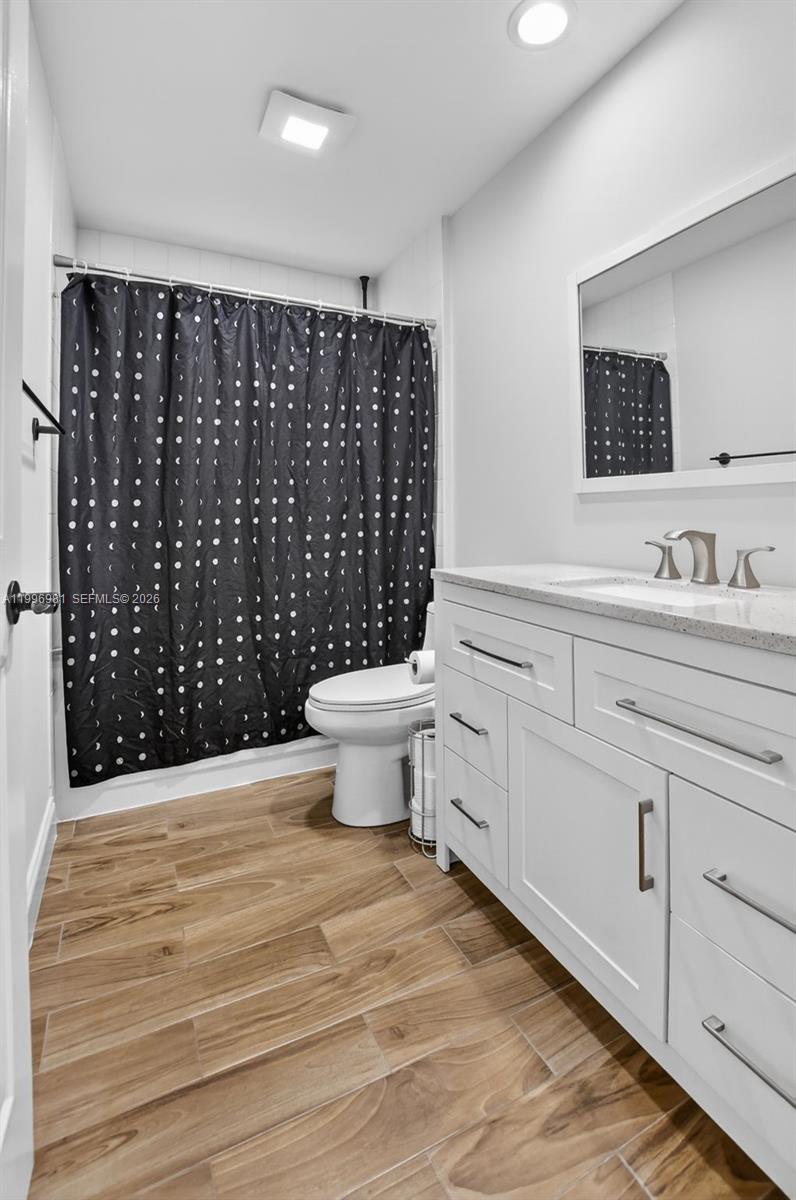 LAKE CATHERINE - Residential