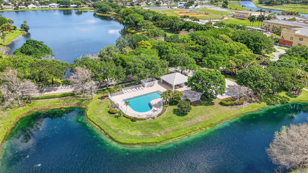 Photo of 102 Sun Terrace Ct, Palm Beach Gardens, FL 33403 (MLS # A11996981)