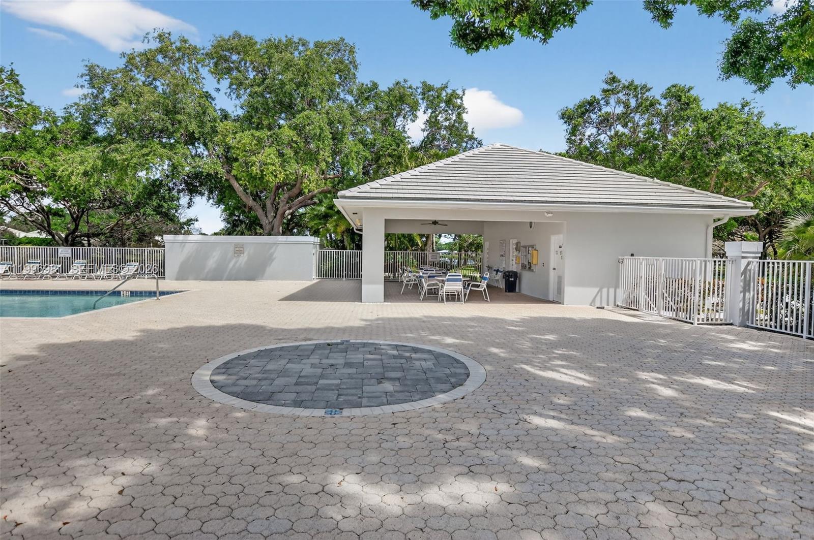 LAKE CATHERINE - Residential