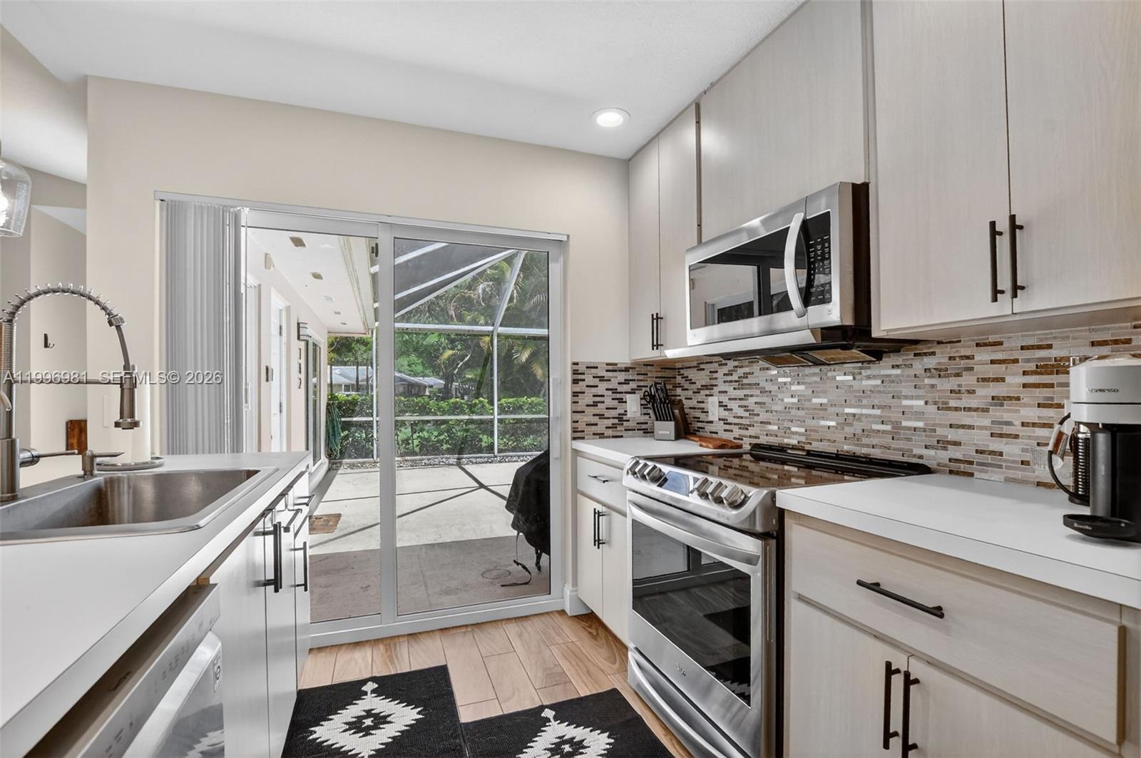 LAKE CATHERINE - Residential