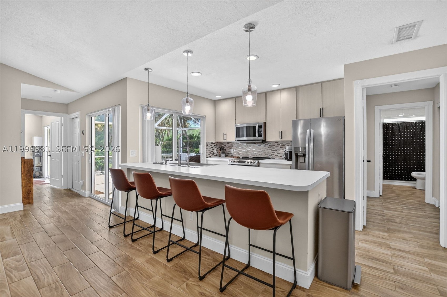 102 Sun Terrace Ct, Palm Beach Gardens FL 33403