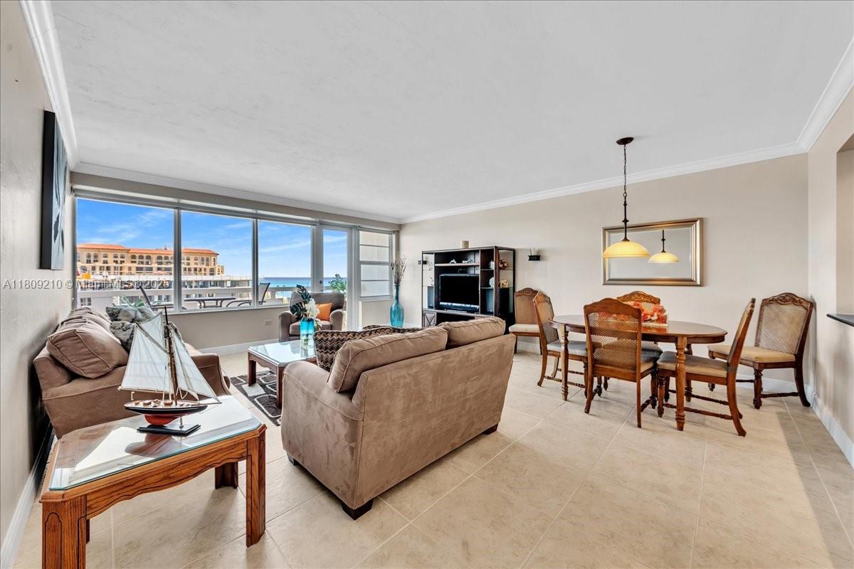 HOLLYWOOD TOWERS CONDO - Residential