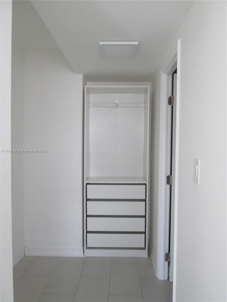 WINSTON TOWERS 200 CONDO - Residential Lease