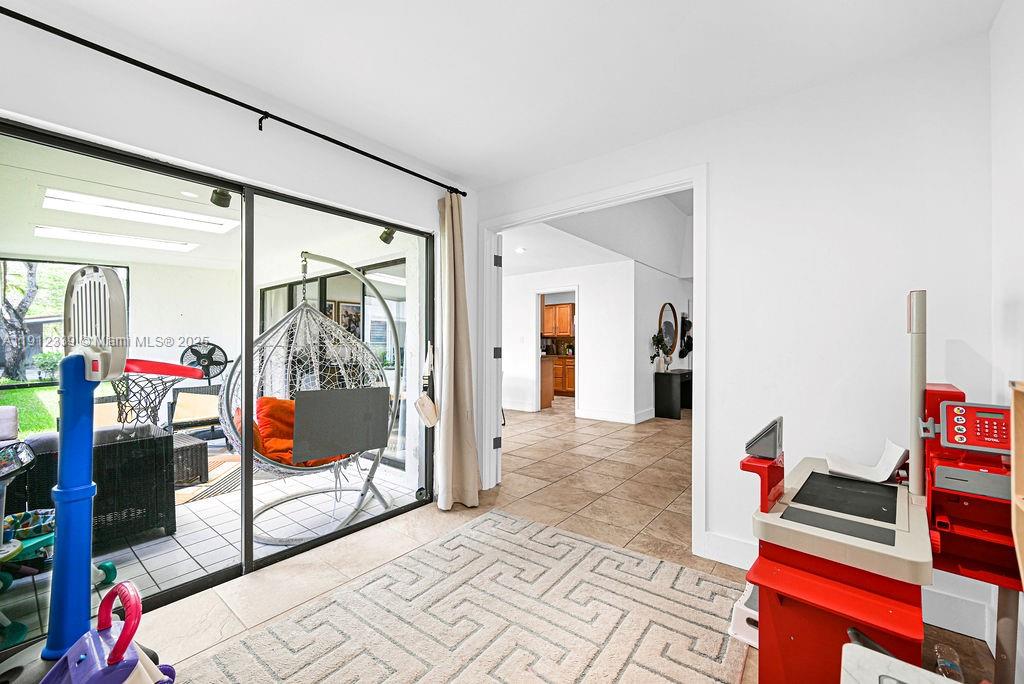 EMERALD GREEN SECTION THR - Residential