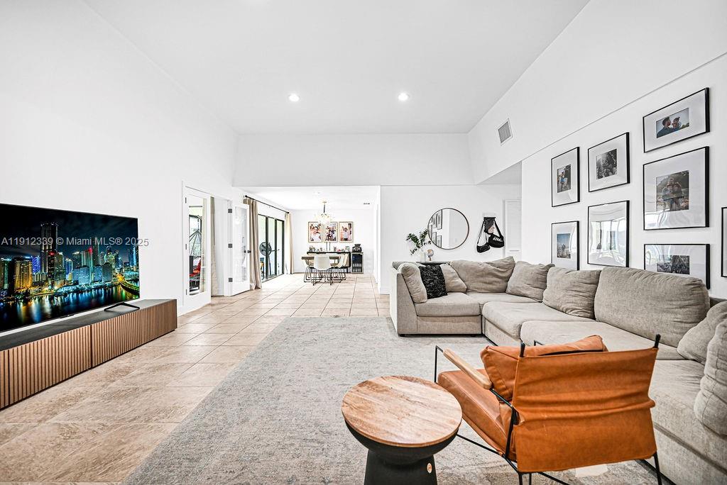 EMERALD GREEN SECTION THR - Residential