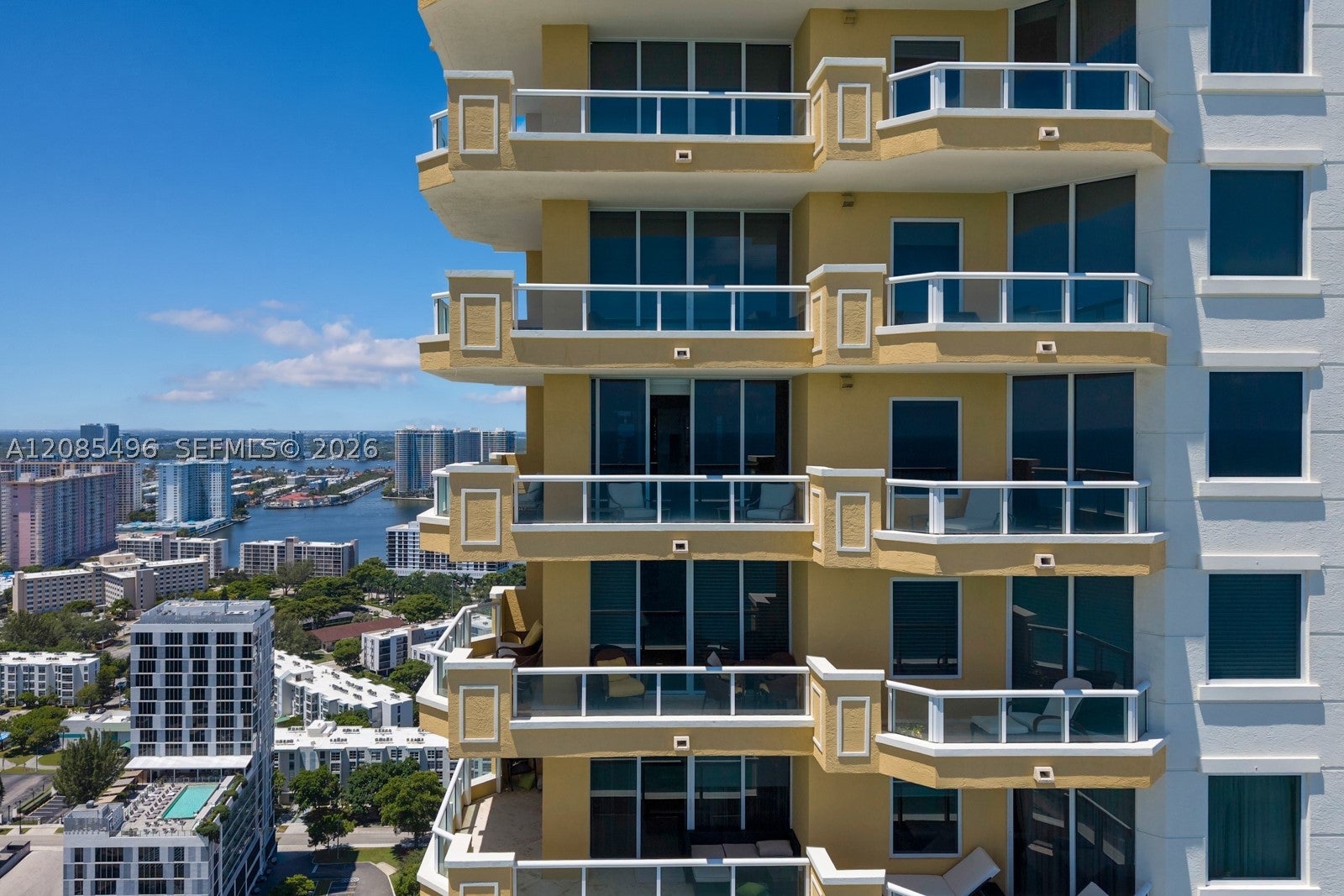 17875 Collins Ave 3406