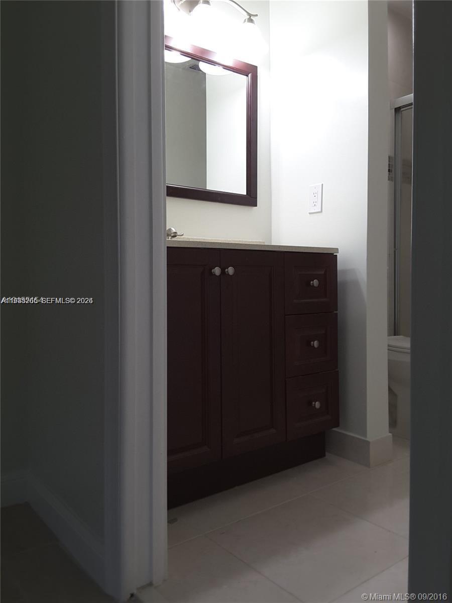 SHAKER WOODS VILLAGE - Residential