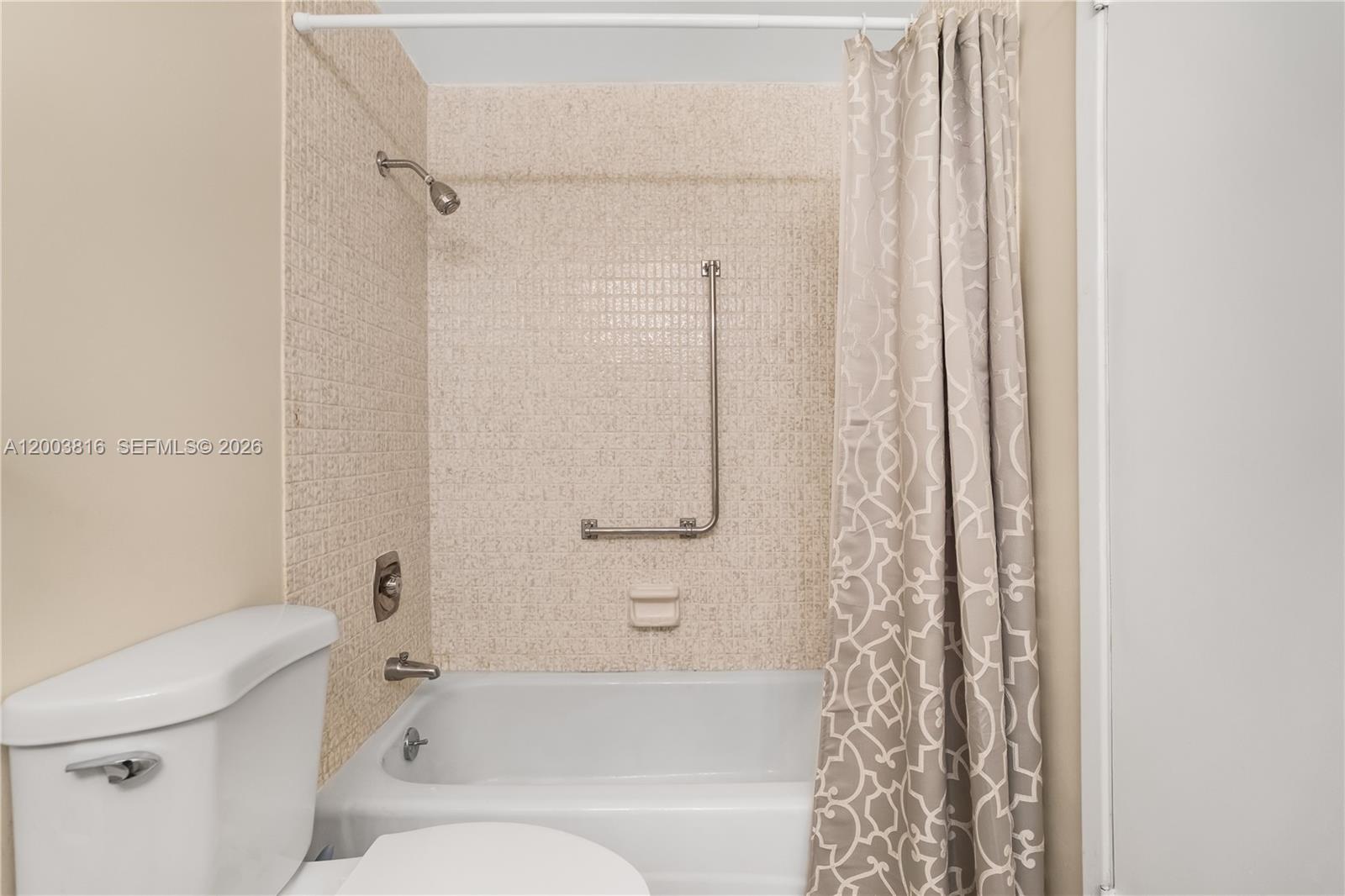 HILLCREST EAST NO 23 COND - Residential