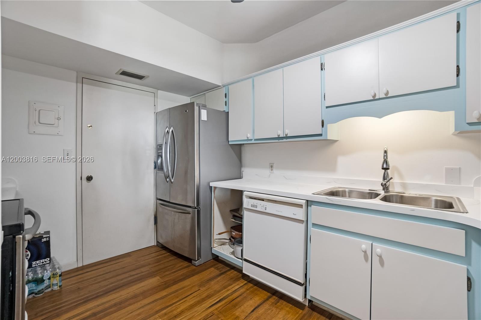 HILLCREST EAST NO 23 COND - Residential