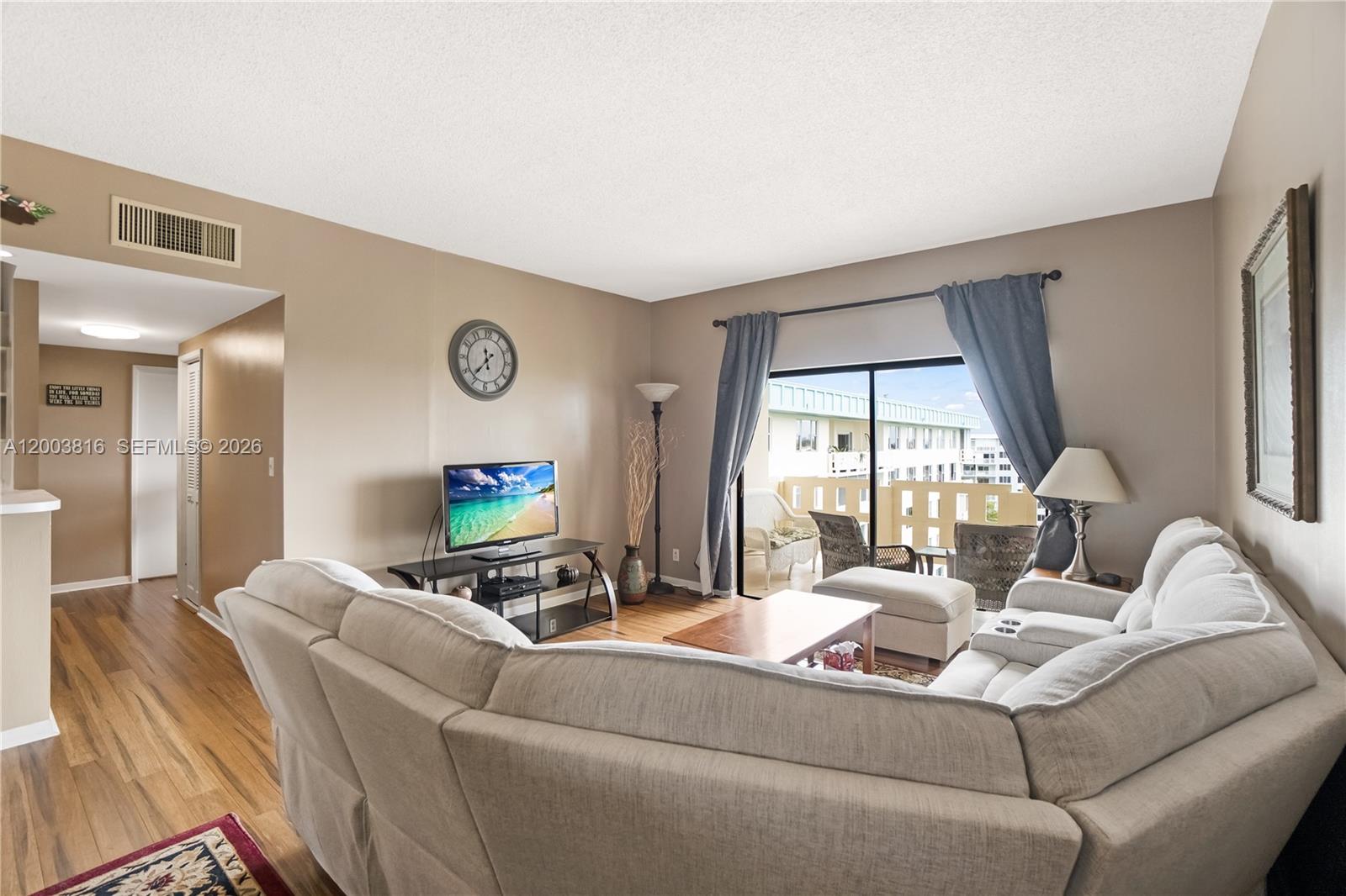 HILLCREST EAST NO 23 COND - Residential