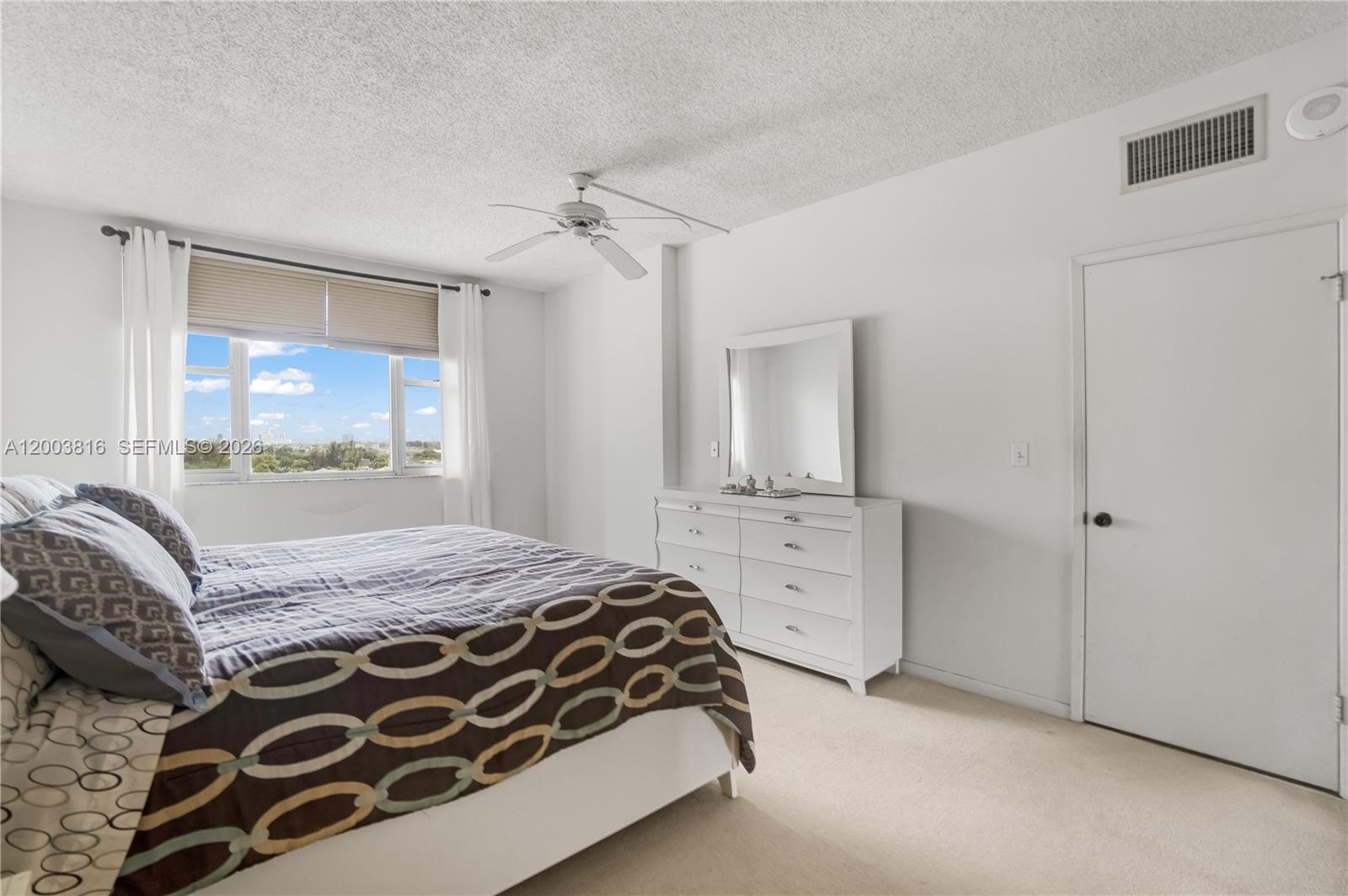 HILLCREST EAST NO 23 COND - Residential