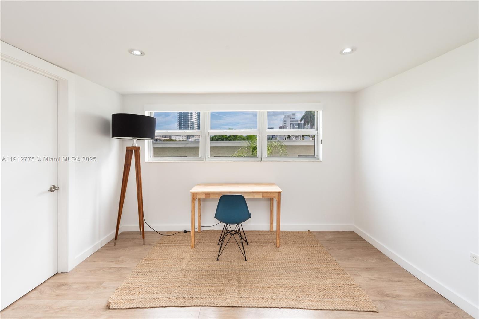 OCTAGON TOWERS I CONDO - Residential Lease