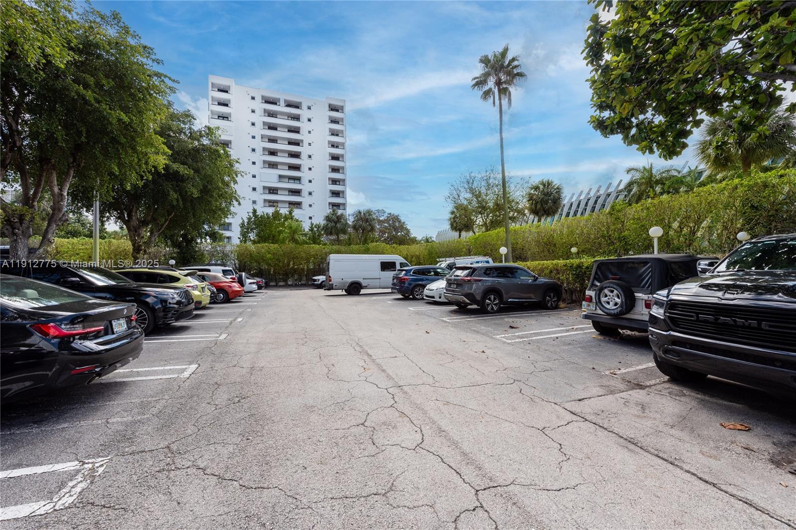 OCTAGON TOWERS I CONDO - Residential Lease