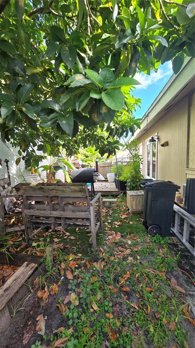 LAKESIDE GREEN 1 - Residential