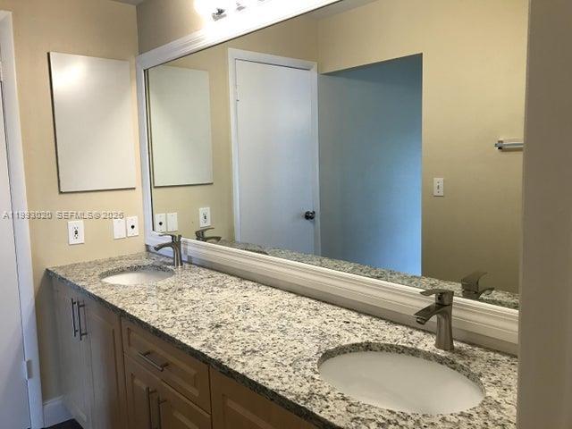 LAKESIDE GREEN 1 - Residential