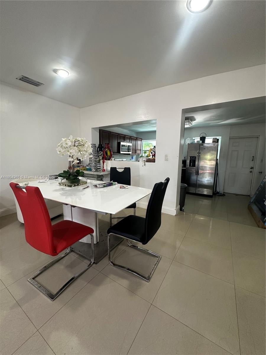 16030 Miami Dr