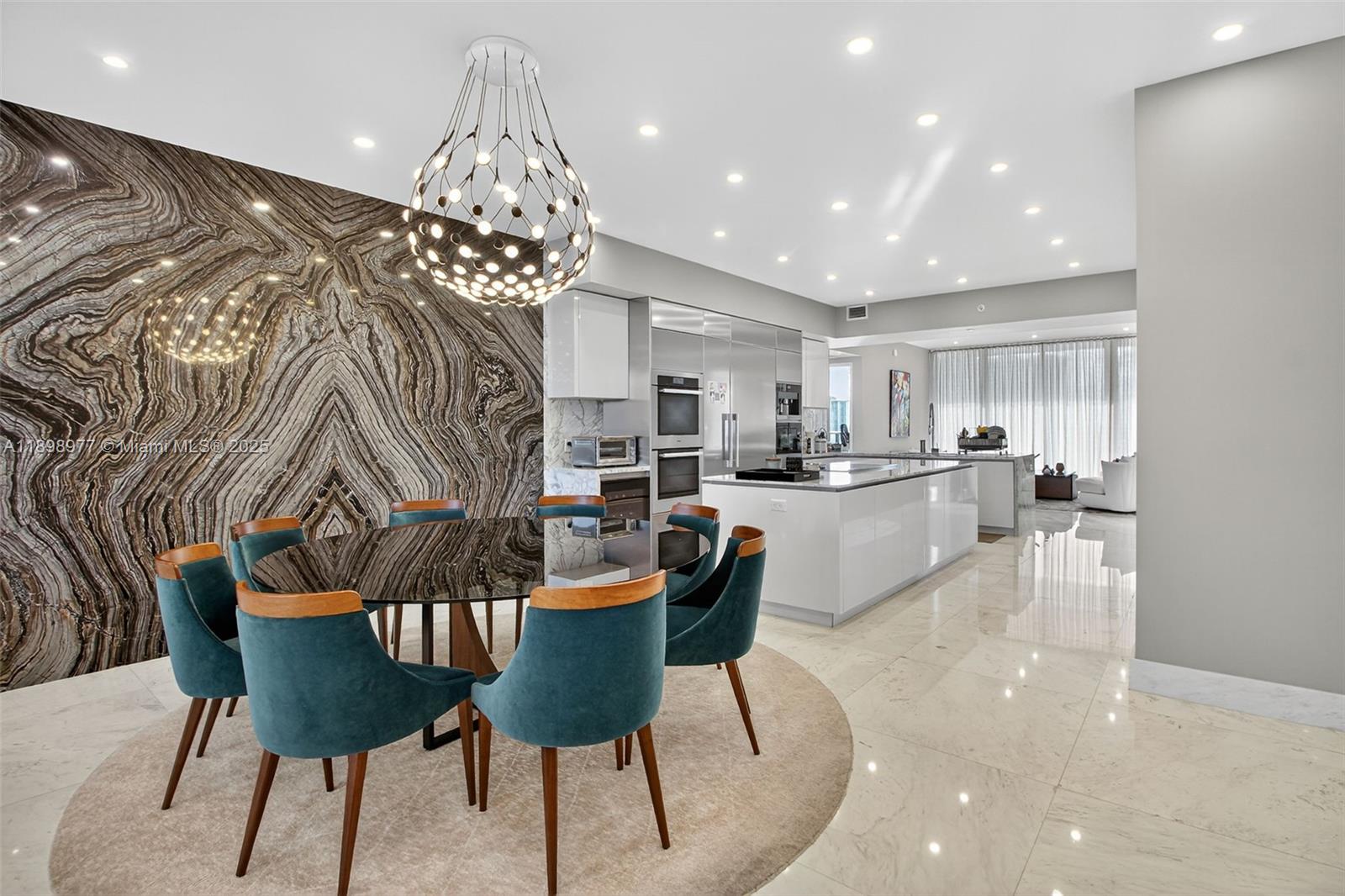 PRIVE CONDO - Residential Lease