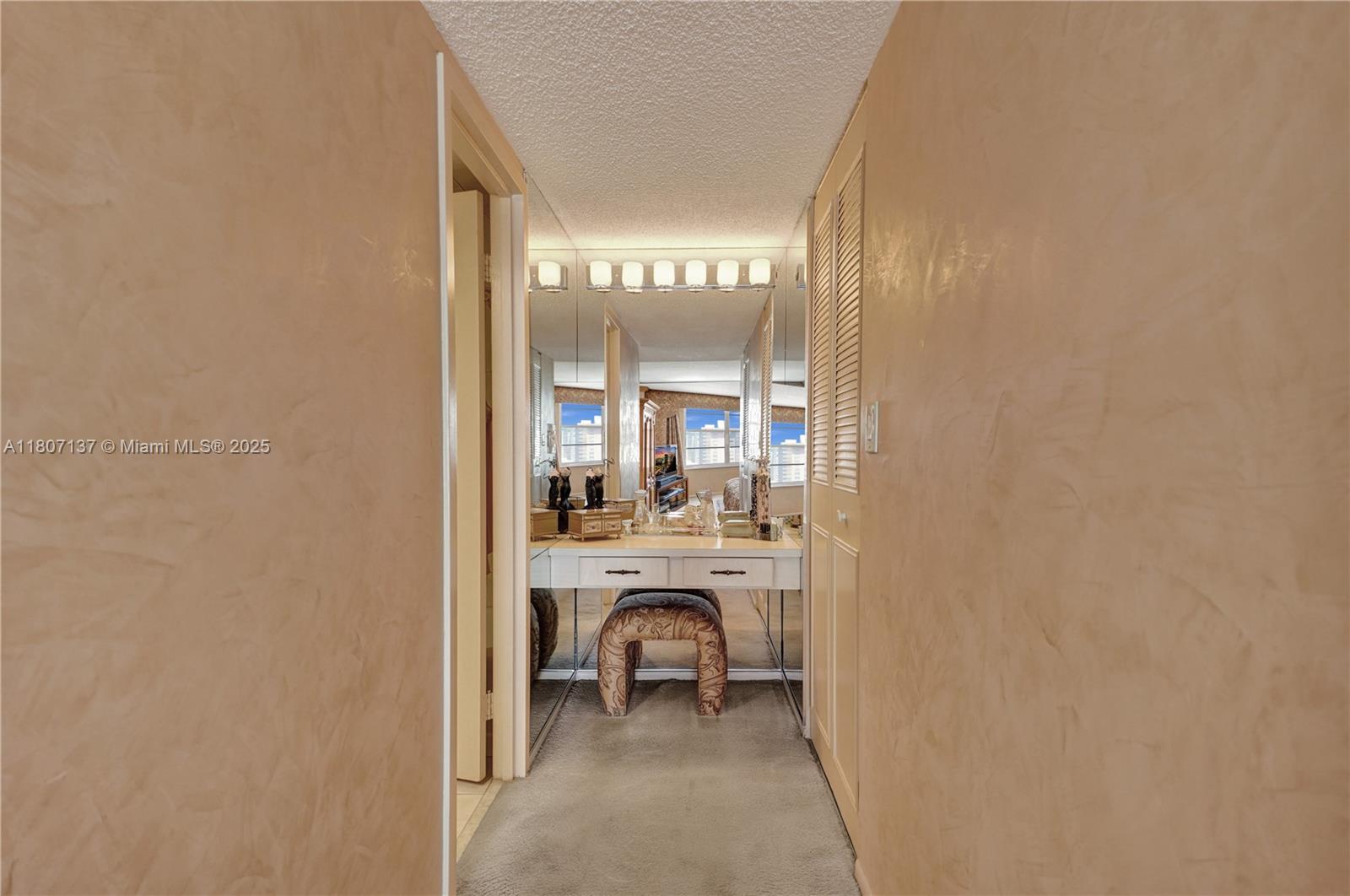 WINSTON TOWERS 400 - Residential