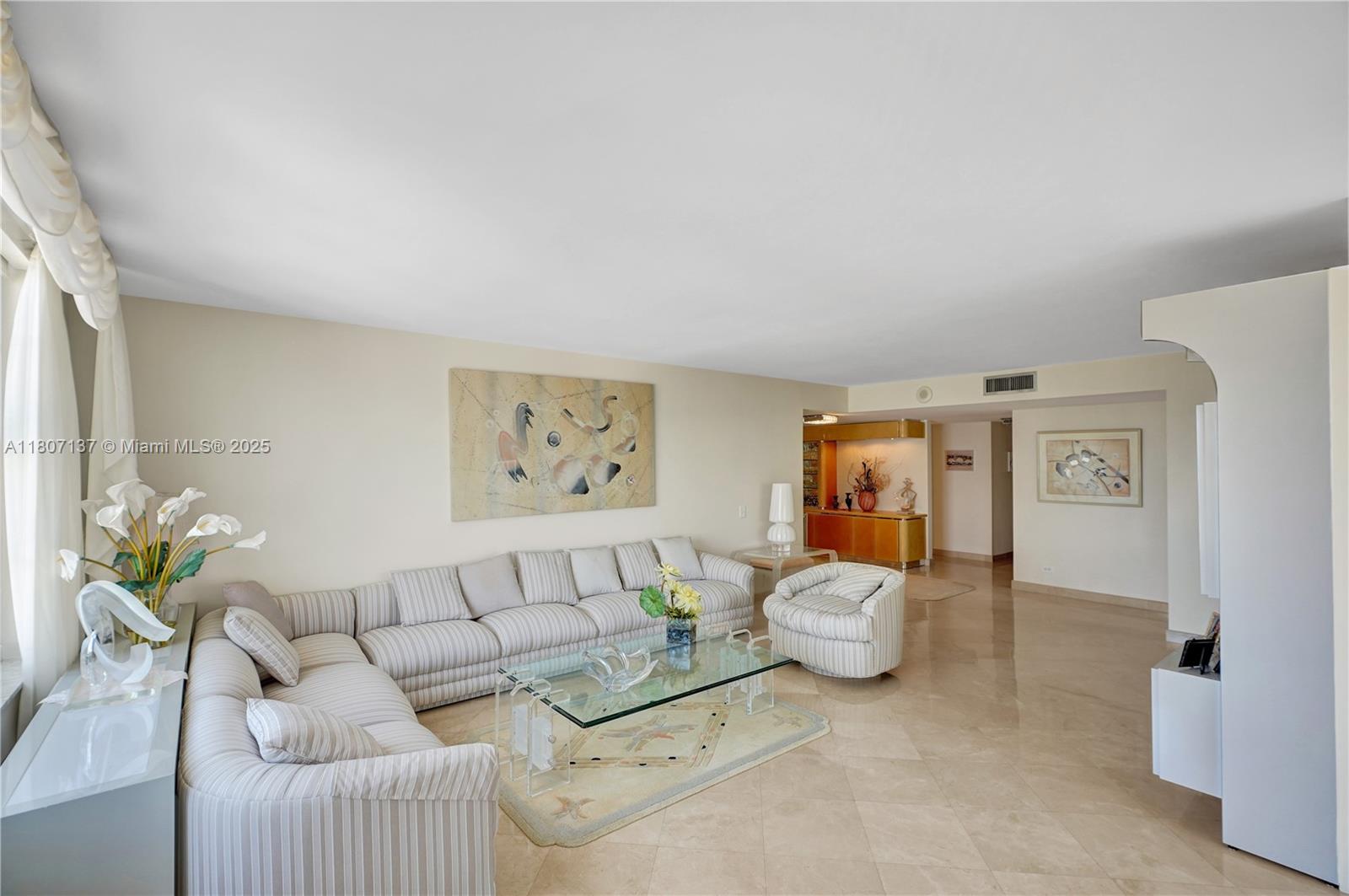 WINSTON TOWERS 400 - Residential