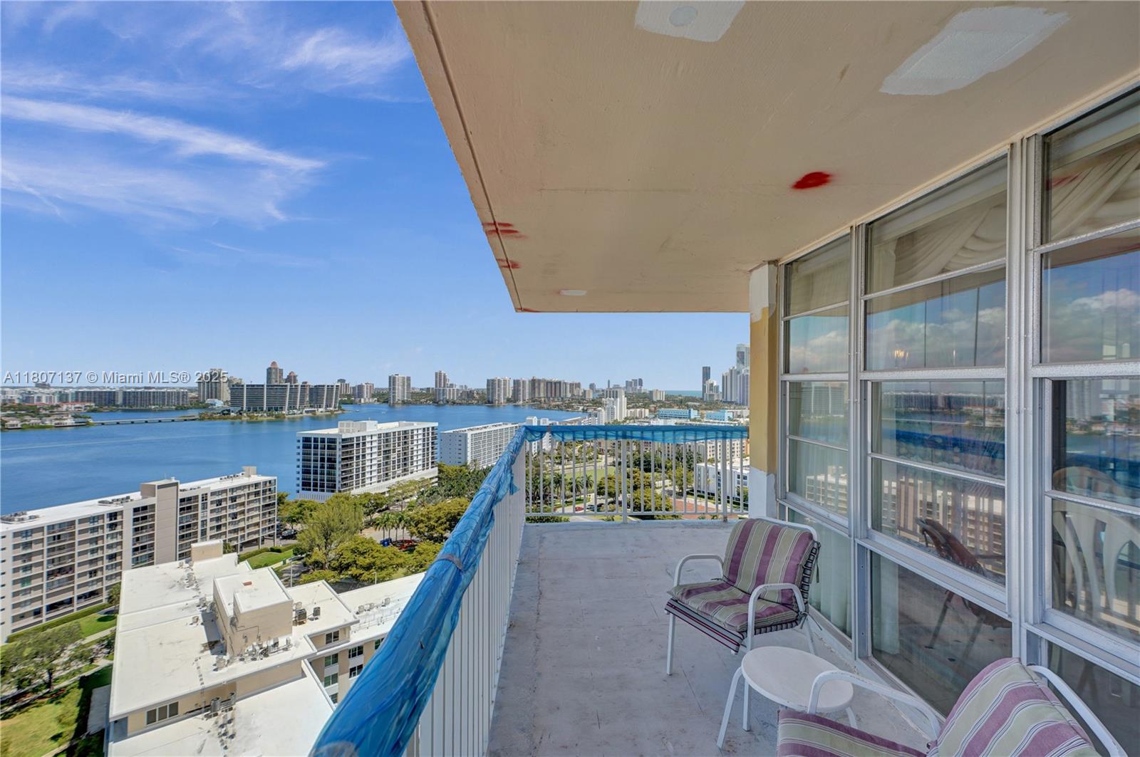 WINSTON TOWERS 400 - Residential