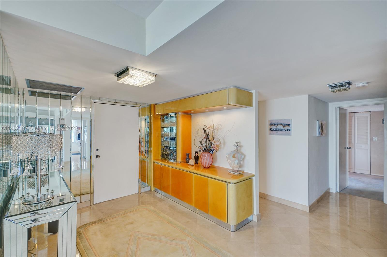 WINSTON TOWERS 400 - Residential