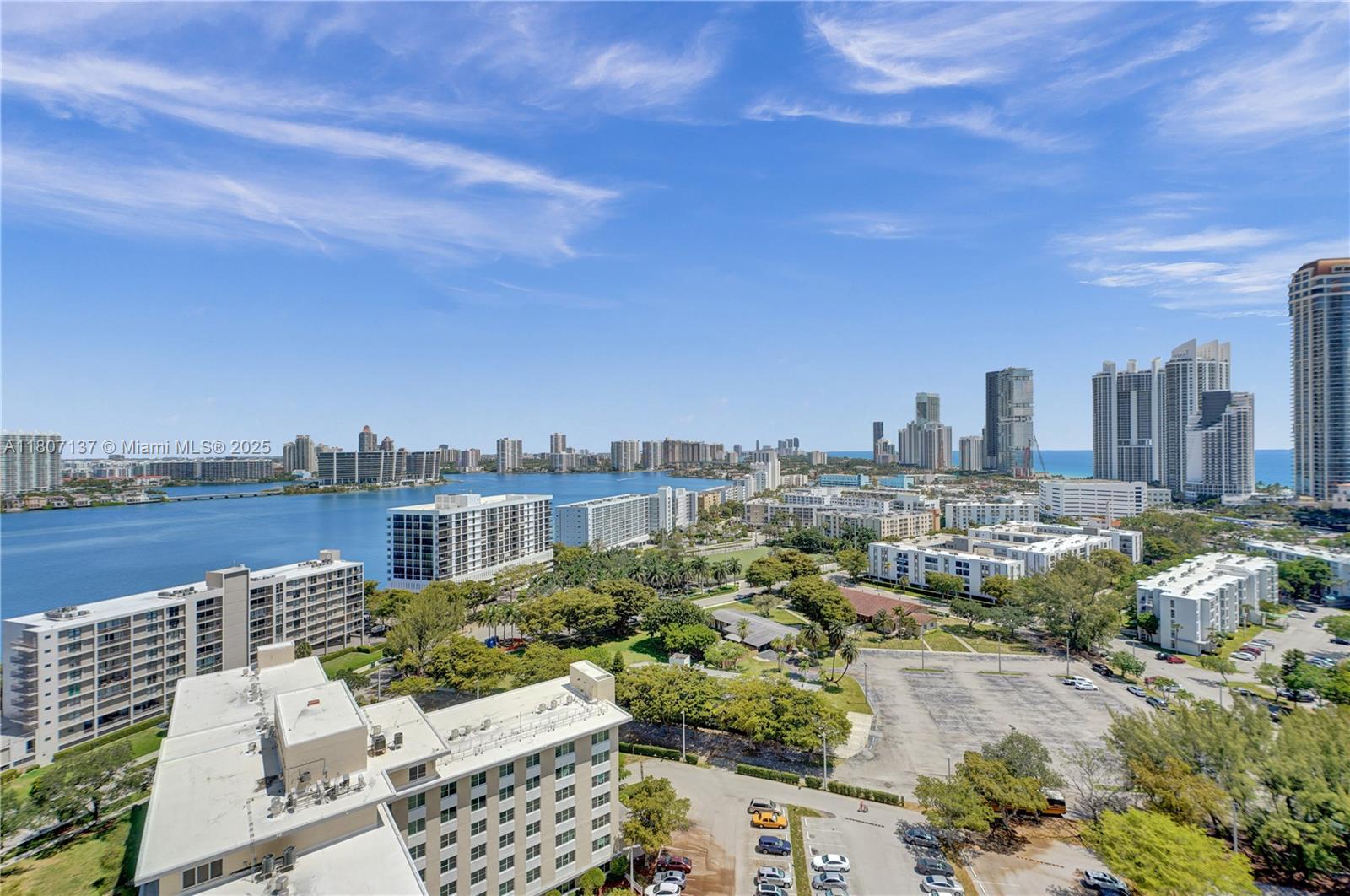 WINSTON TOWERS 400 - Residential