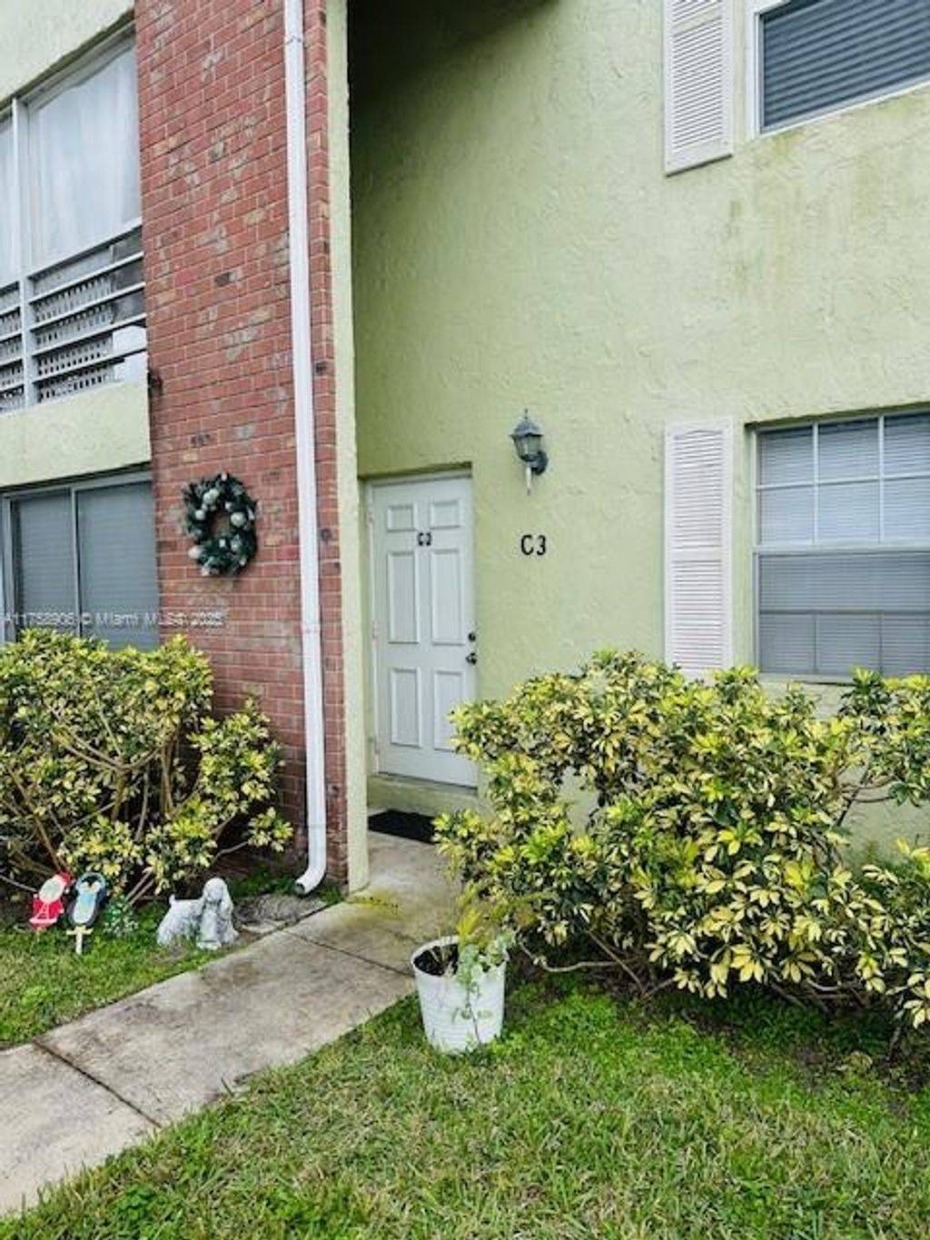 Photo of 12052 Alternate A1a #C3, Palm Beach Gardens, FL 33410 (MLS # A11758906)