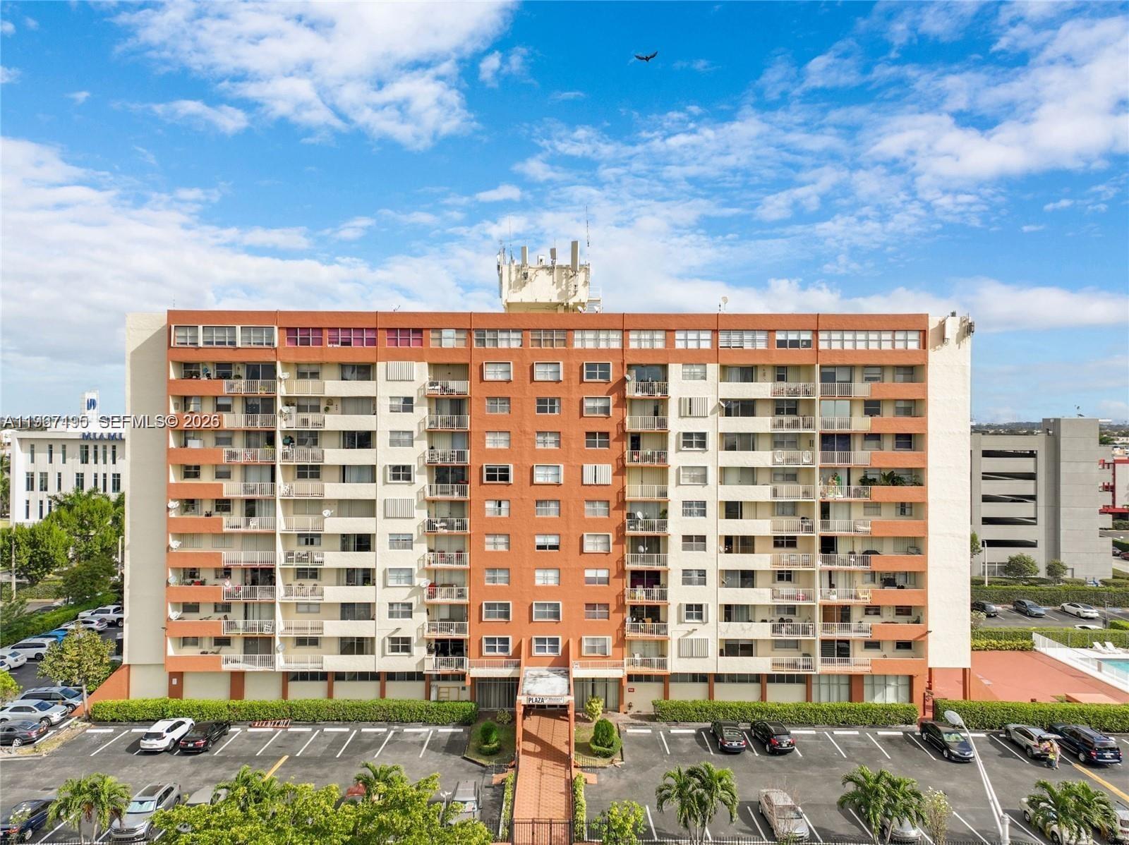 PLAZA OF WESTLAND CONDO - Residential