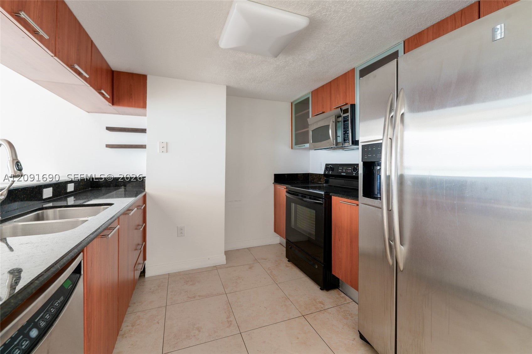 1800 N Bayshore Dr 2103