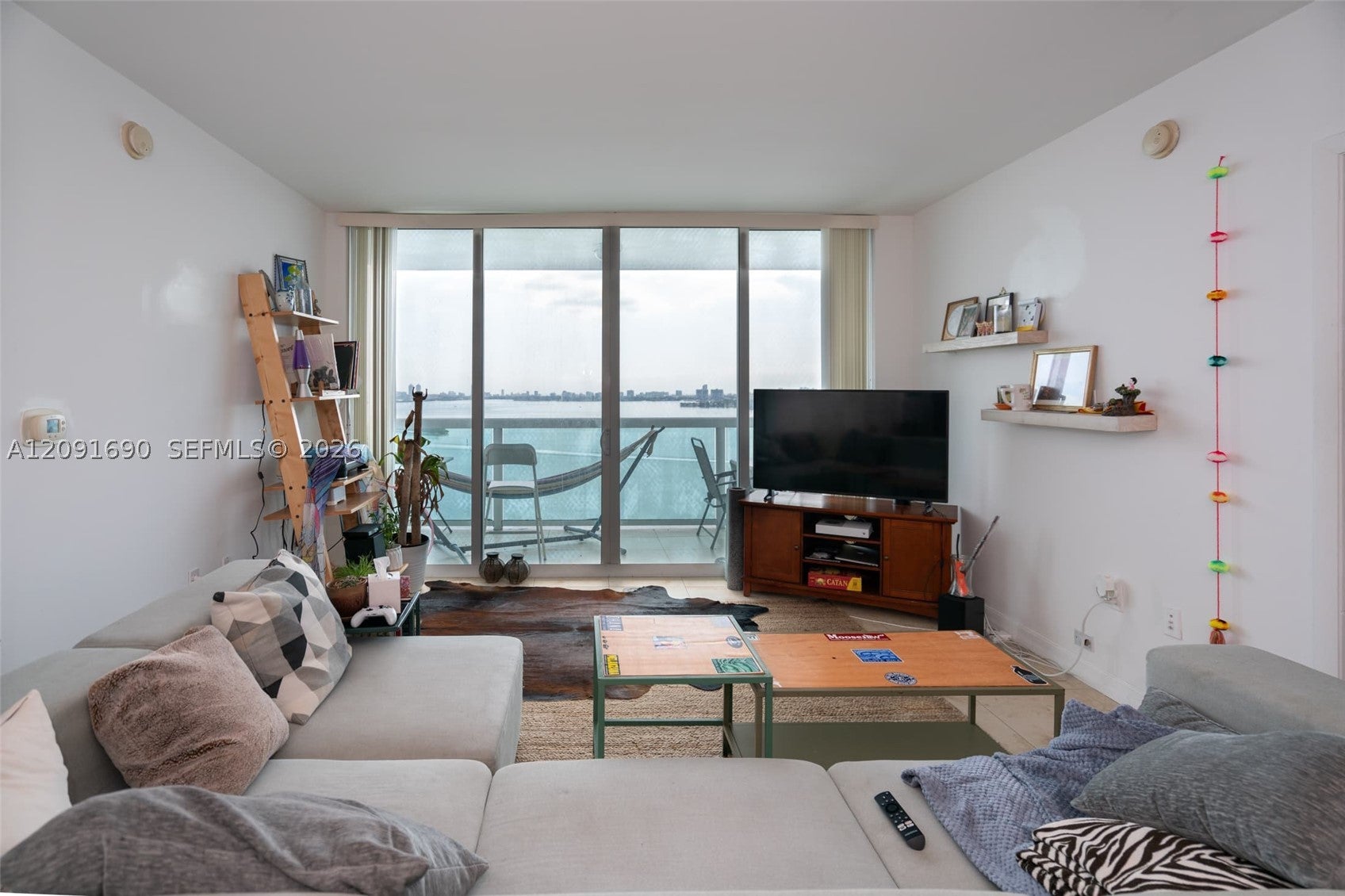 1800 N Bayshore Dr 2103
