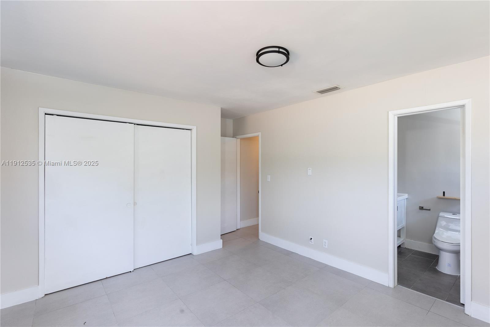 VENETIAN ISLES 3RD SEC - Residential