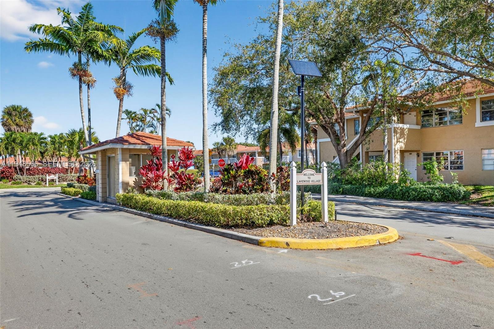 LAKEWOOD VILLAGE - Residential