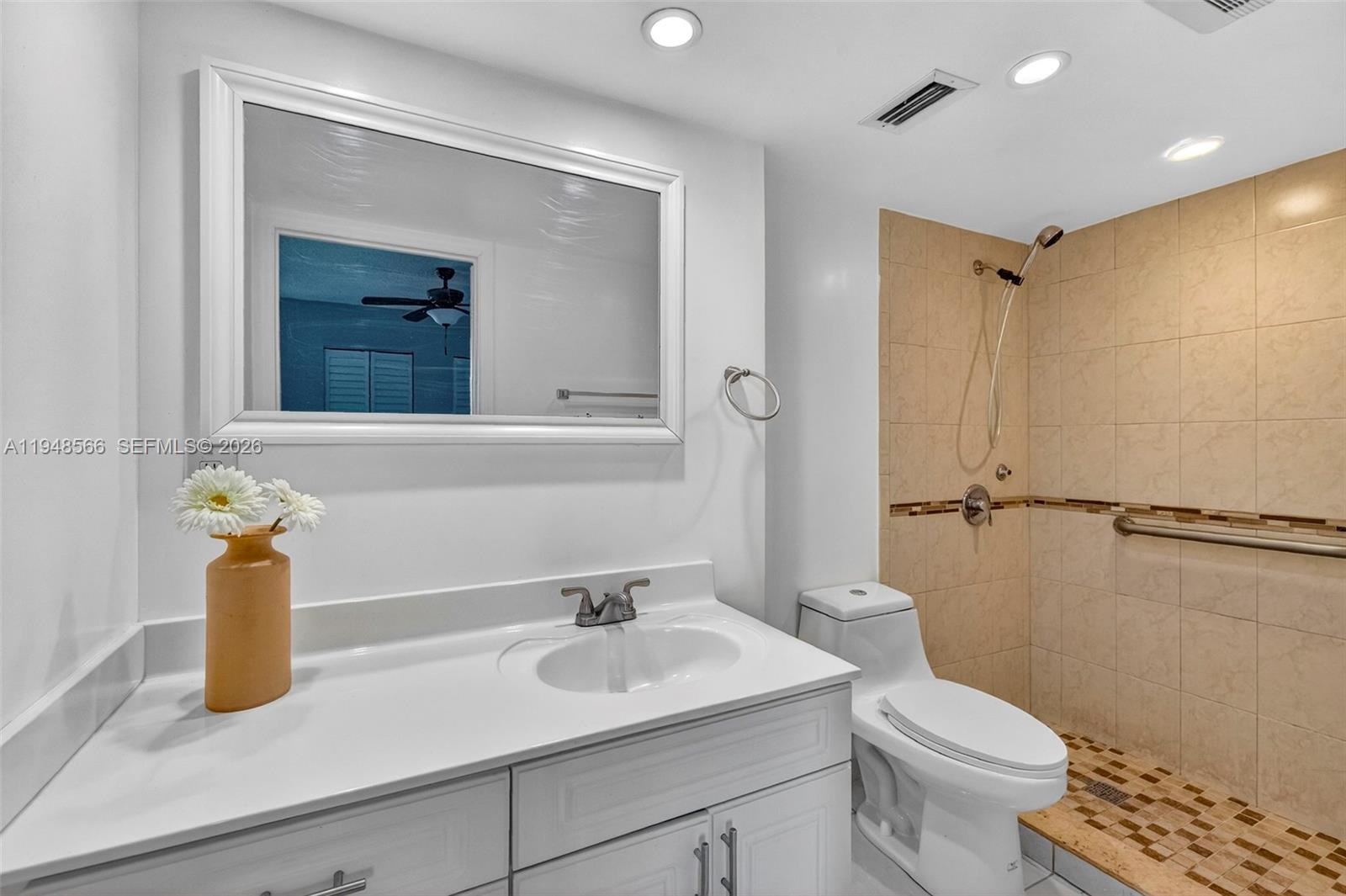 LAKEWOOD VILLAGE - Residential