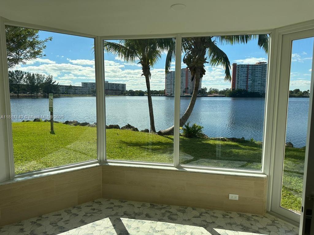 1302 Ne 191st St A114, Miami, Broward County, Florida - 2 Bedrooms  
2 Bathrooms - 