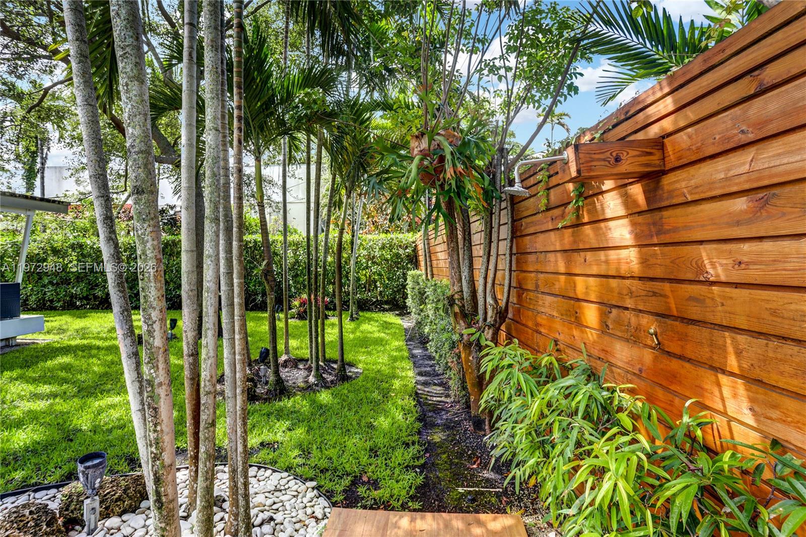 BAY HEIGHTS - Residential